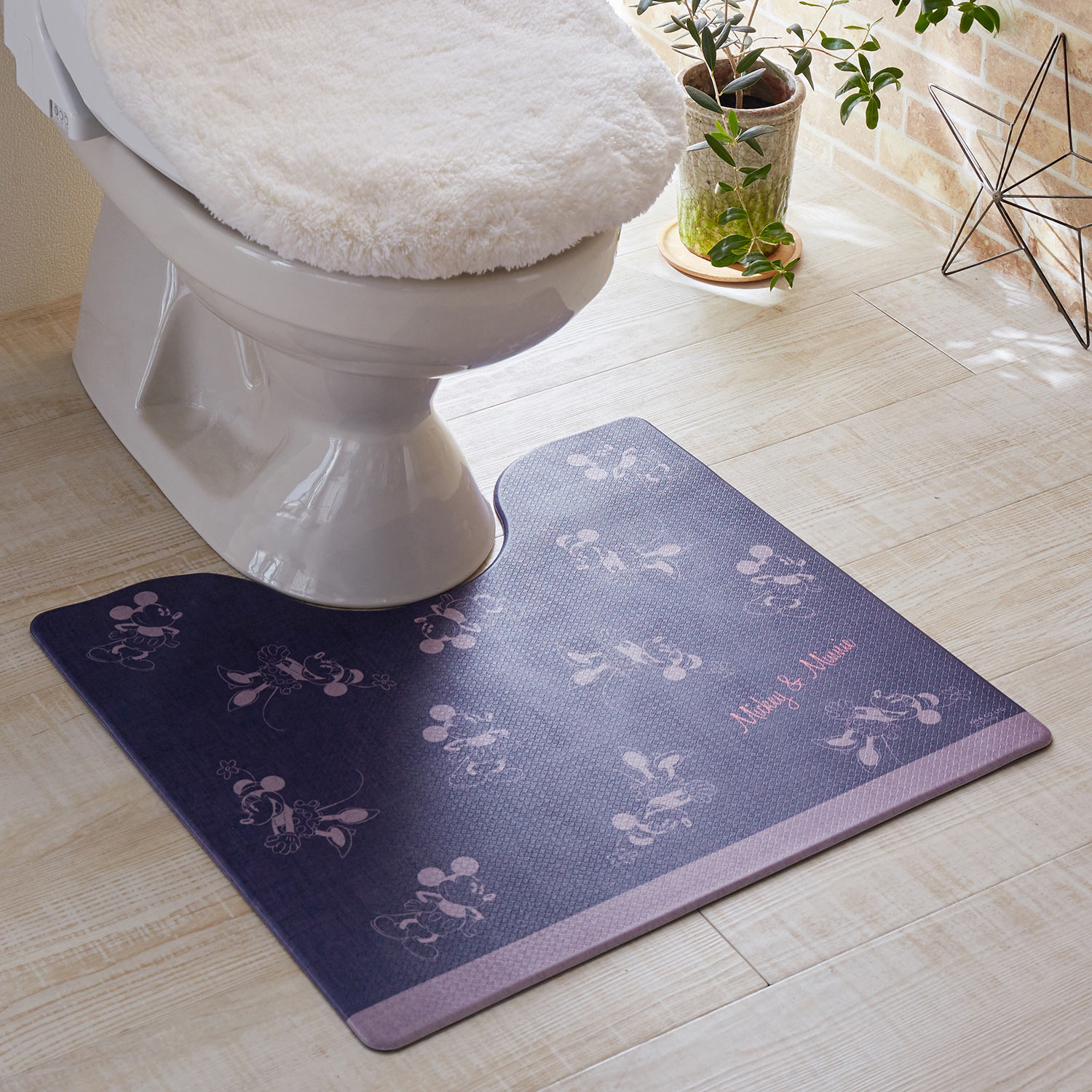 拭ける素材のふかふかトイレマット 選べるキャラクター ディズニー Disney 通販のベルメゾンネット 拭ける素材のふかふかトイレマット 選べるキャラクター ディズニー Disney 通販のベルメゾンネット