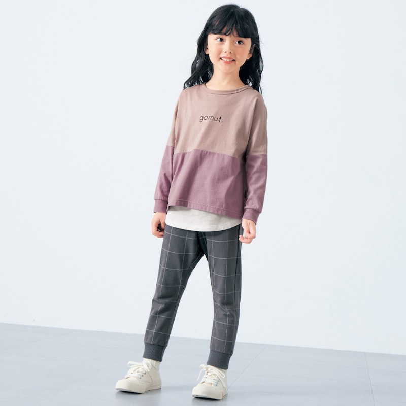チャコール系チェック／モデル身長114.5cm・サイズ110