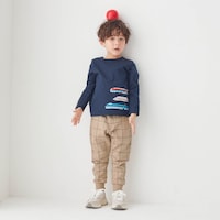 ベージュ系チェック／モデル身長107cm・110サイズ着用