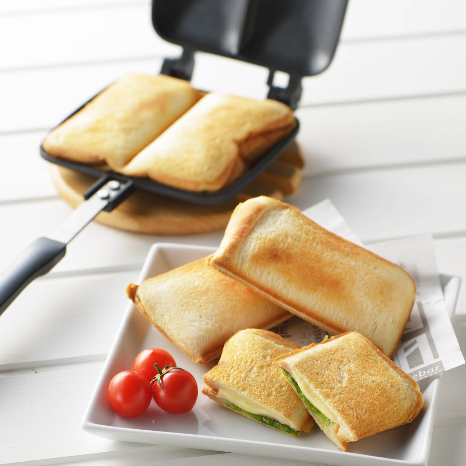 仕切り付きで2等分にできる直火専用ホットサンドメーカー 通販のベルメゾンネット 仕切り付きで2等分にできる直火専用ホットサンドメーカー 通販のベルメゾンネット