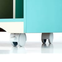 キャスターにはストッパー付き