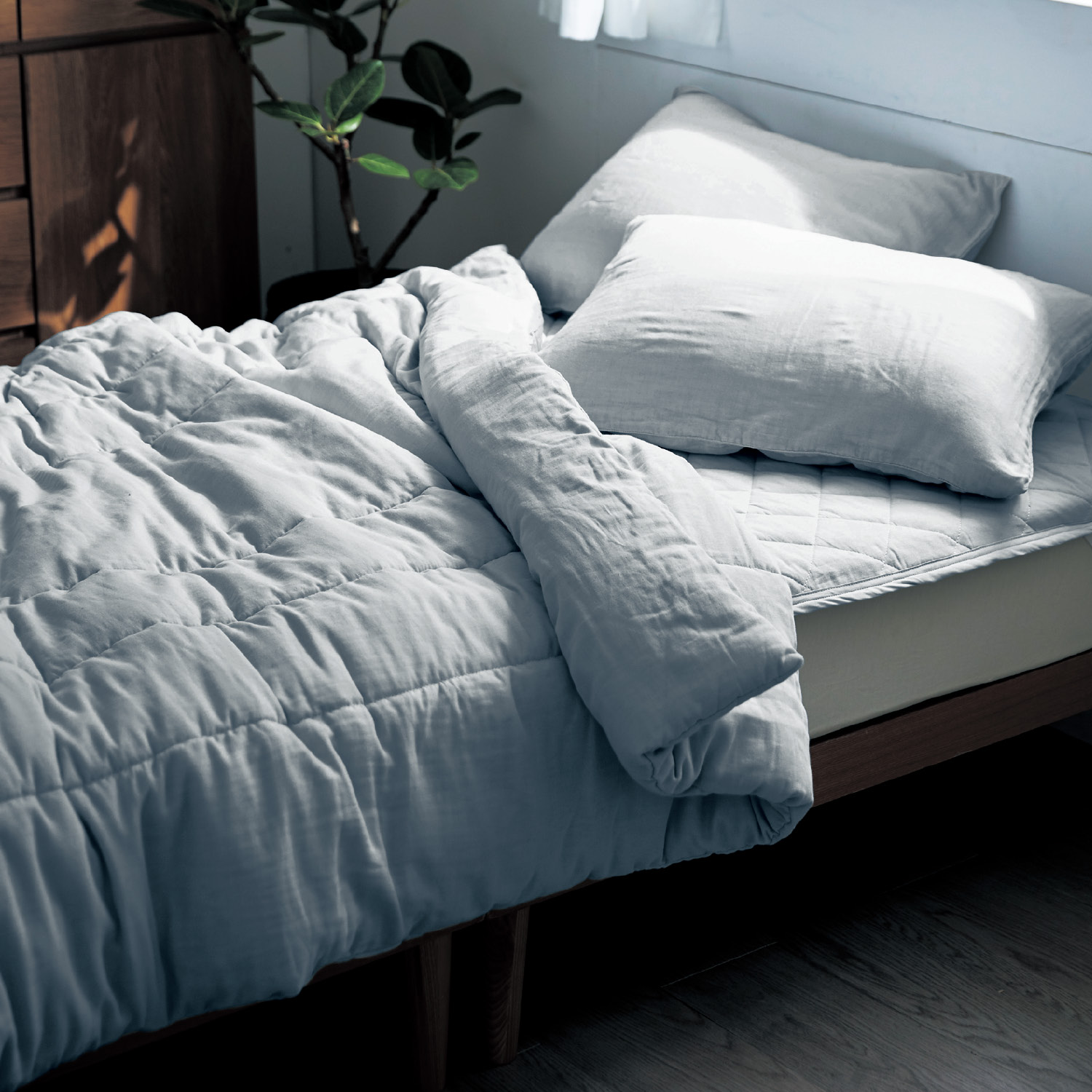 【ベルメゾン】綿素材を使ったくったりやわらかな3重ガーゼのキルトケット