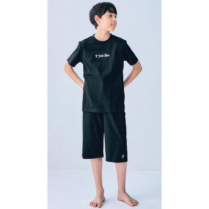 ブラック×ブラック／モデル身長152cm・サイズ160