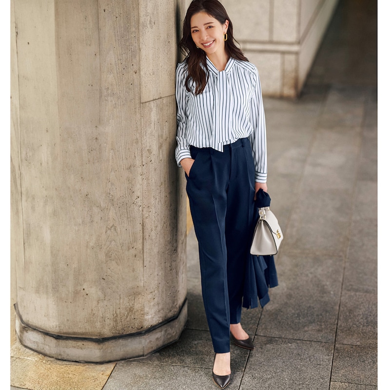 オフホワイト×ネイビーストライプ着用