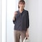 モデル身長169cm／M　ネイビー×キャメル幾何学柄着用