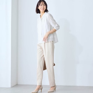 モデル身長169cm／M　オフホワイト着用