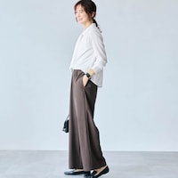 モデル身長172cm／M　オフホワイト着用