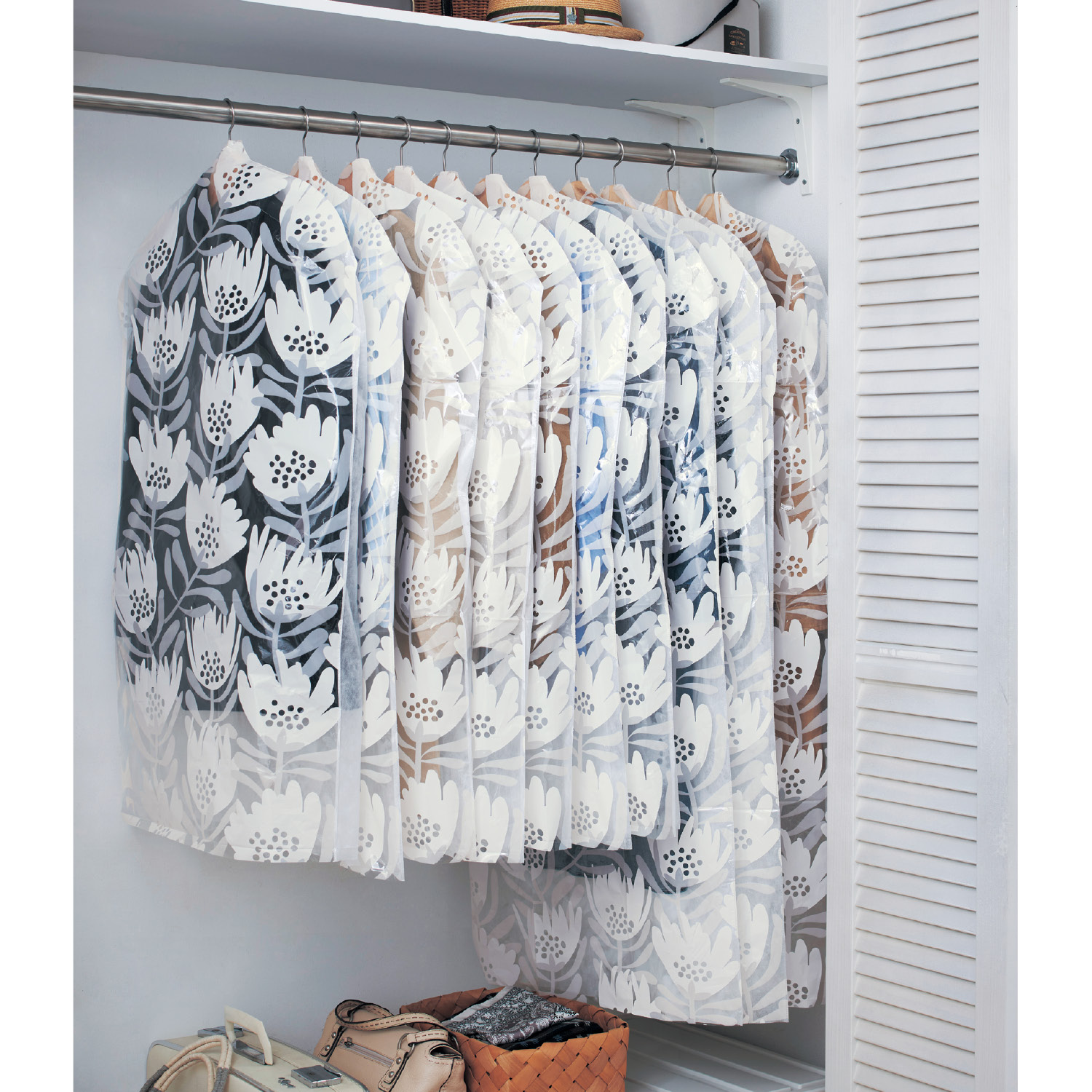 【6月5日までお得】 ティッシュのように取り出せる洋服カバー <30枚セット/50枚セット> 【6月5日までお得】 ティッシュのように取り出せる洋服カバー <30枚セット/50枚セット>