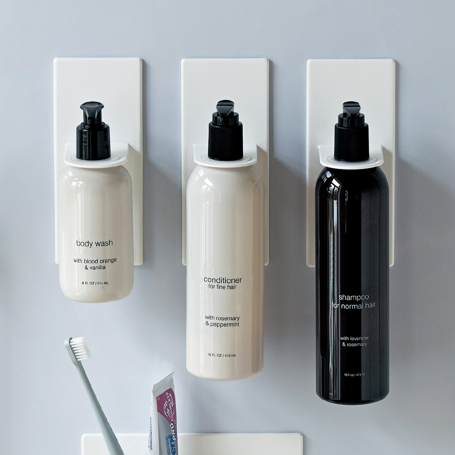 【タワー/tower】マグネットで取り付けられるソープディスペンサーホルダー・1点 【タワー/tower】マグネットで取り付けられるソープディスペンサーホルダー・1点