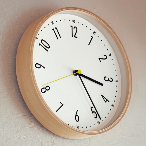 文字が見やすい木製フレームのスイープ電波時計 レムノス