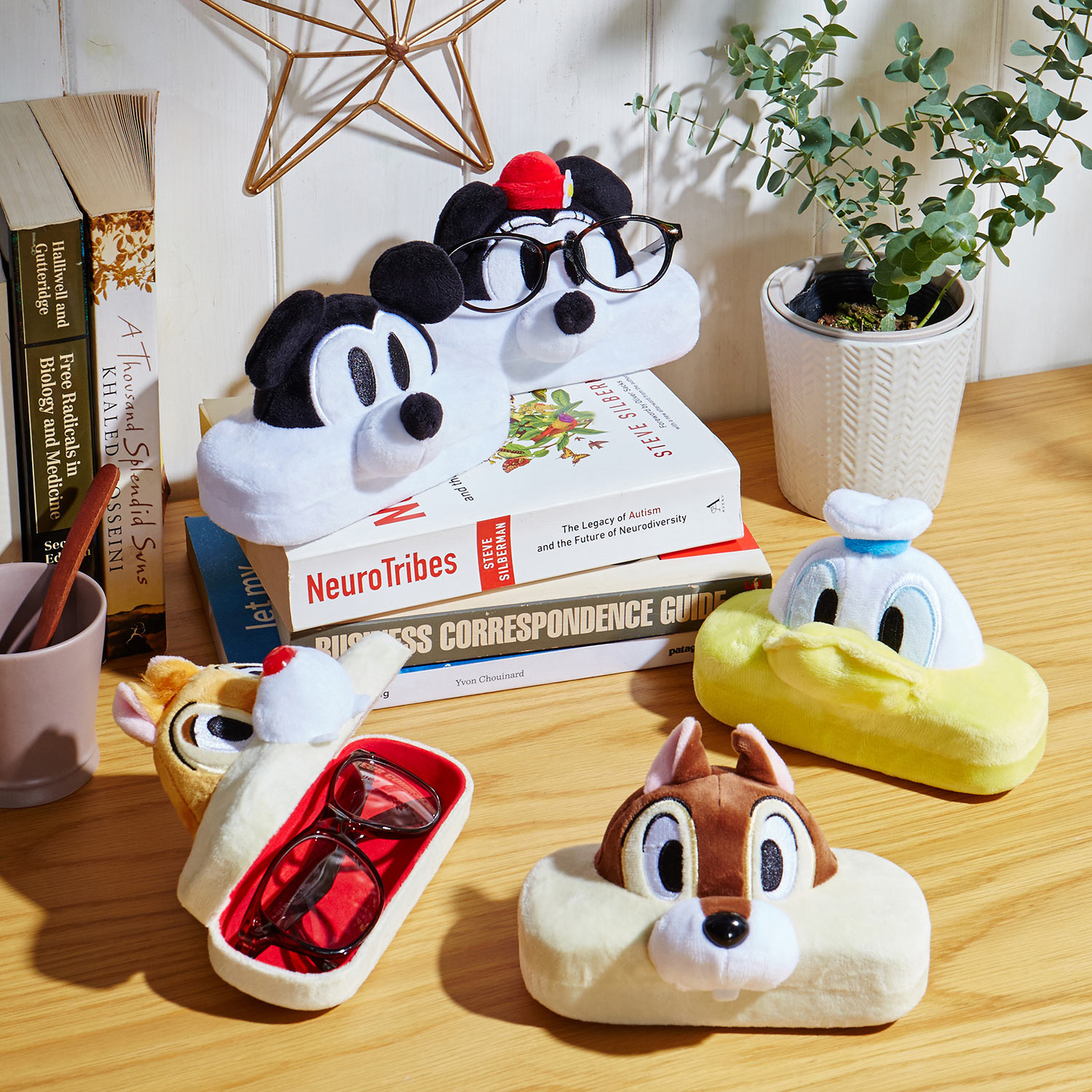 メガネスタンドにもなるメガネケース 選べるキャラクター ディズニー Disney 通販のベルメゾンネット メガネスタンドにもなるメガネケース 選べるキャラクター ディズニー Disney 通販のベルメゾンネット