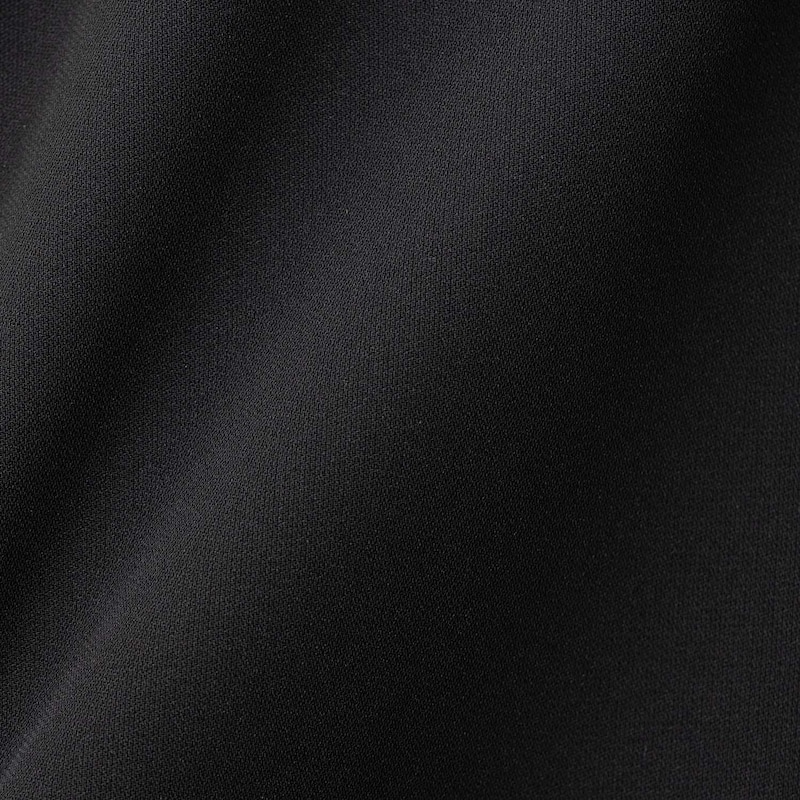 生地アップ：さらっとしたキレイめ素材