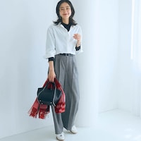 モデル身長169cm／M　ブラック着用