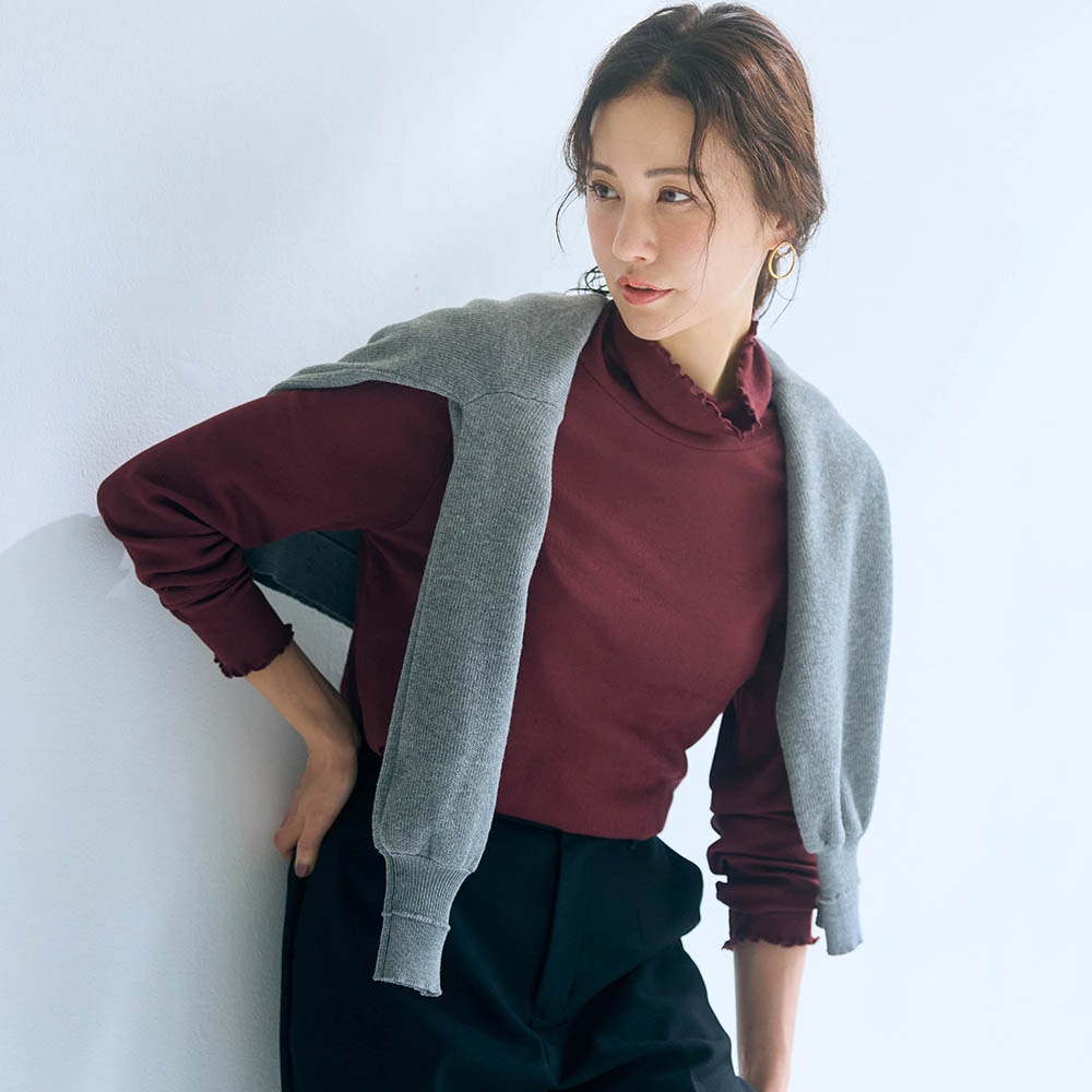 モデル身長165cm／M　ワイン着用