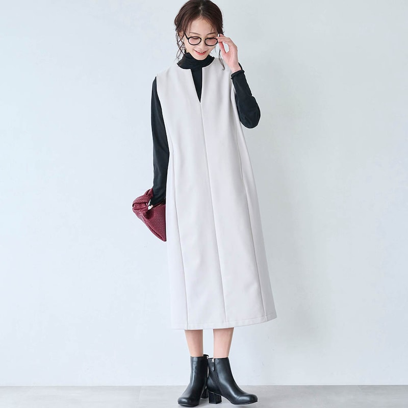 モデル身長170cm／M　ブラック着用