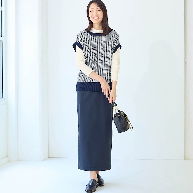 モデル身長173cm／M　オフホワイト着用