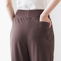 便利なポケット付き