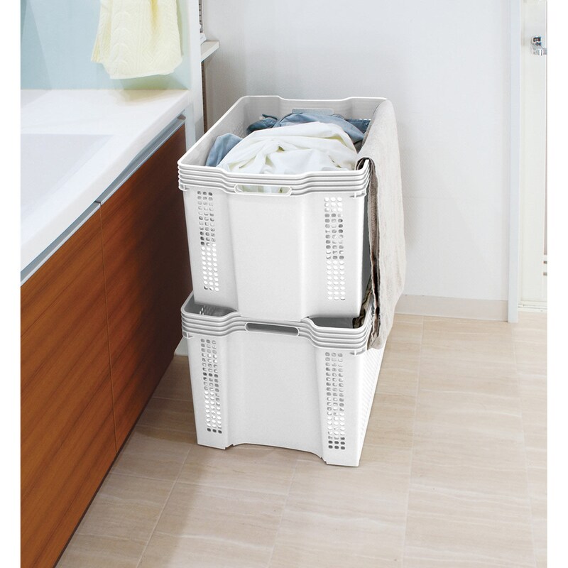 スタッキングして使用できます。/ワイド深型