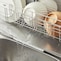 水垢が目立ちにくいエンボス加工が施されたトレイ
