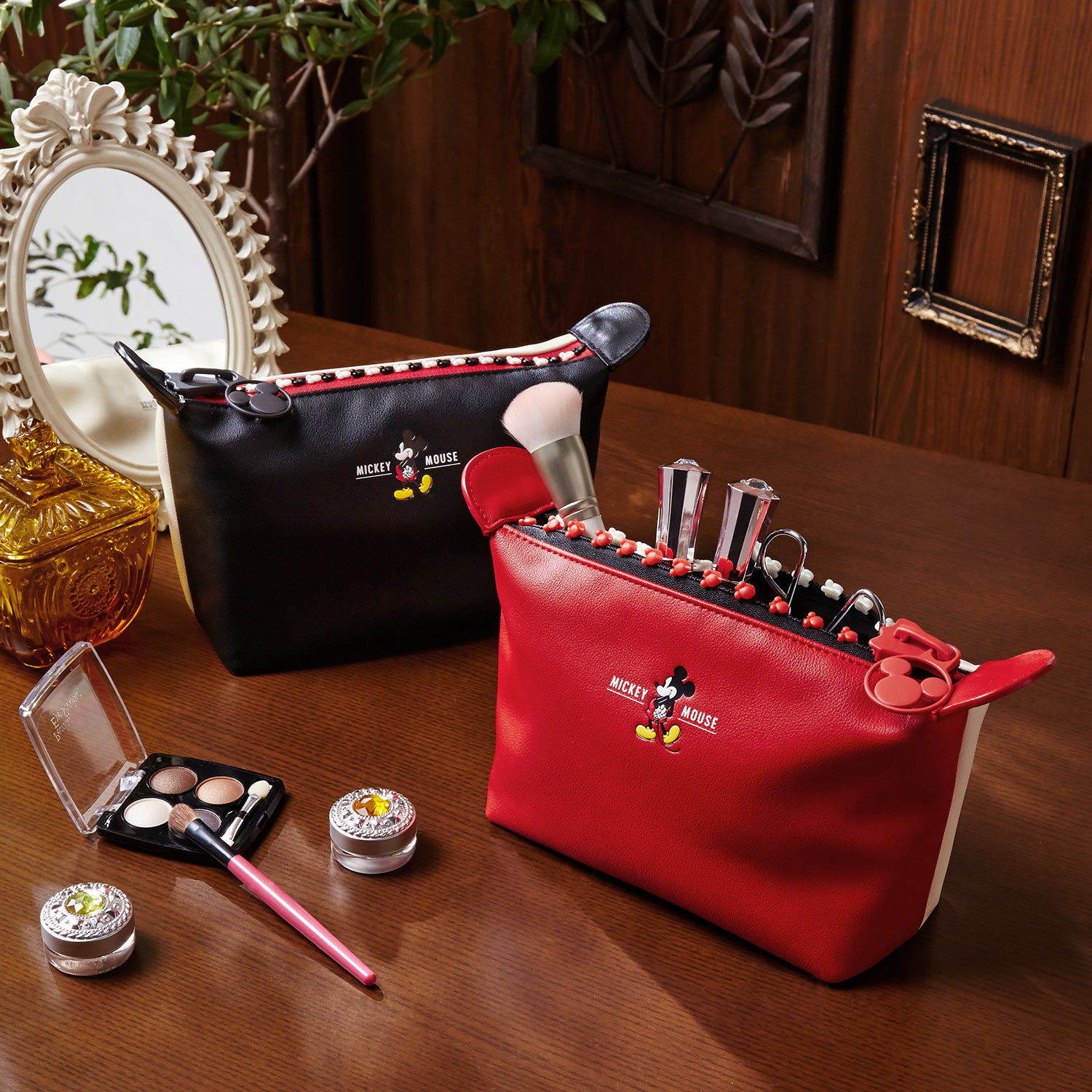 ファスナーがミッキモチーフのポーチ m zip ミッキーマウス ディズニー Disney 通販のベルメゾンネット ファスナーがミッキモチーフのポーチ m zip ミッキーマウス ディズニー Disney 通販のベルメゾンネット