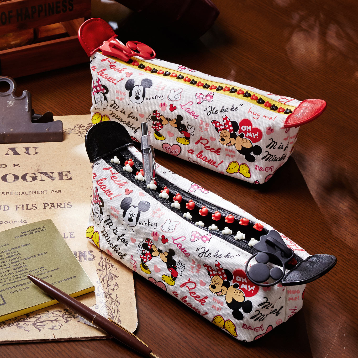 ファスナーがミッキモチーフのペンケース m zip ミッキーマウス ディズニー Disney 通販のベルメゾンネット ファスナーがミッキモチーフのペンケース m zip ミッキーマウス ディズニー Disney 通販のベルメゾンネット