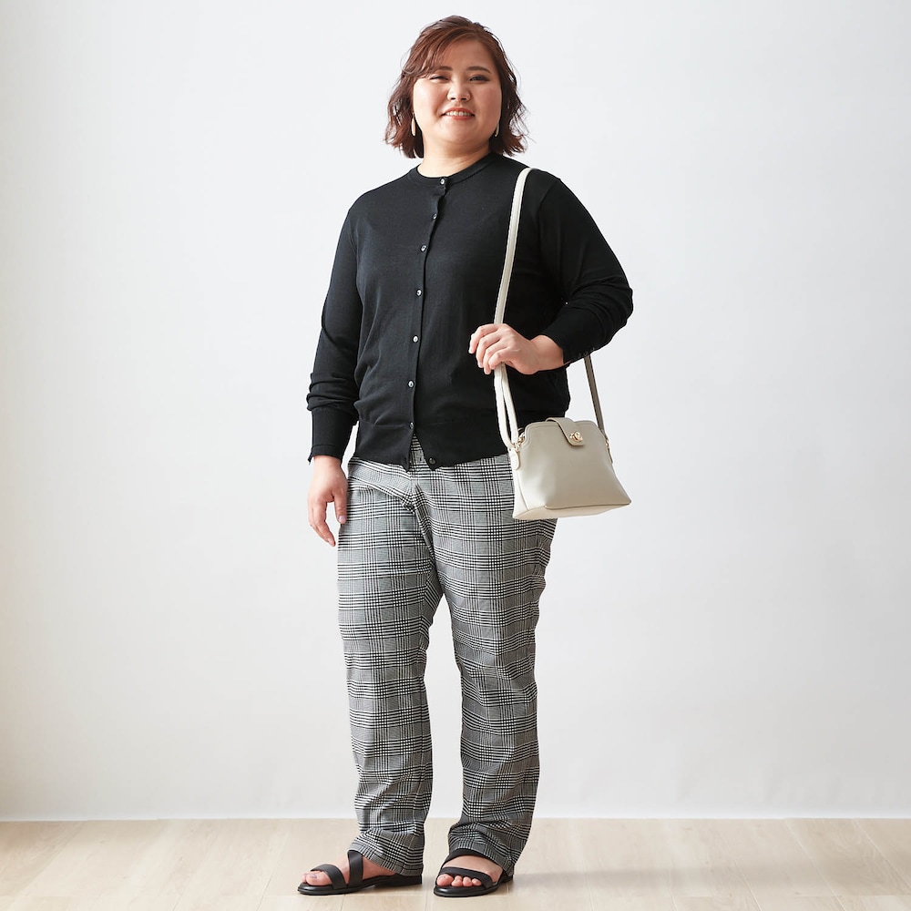 モデル身長160cm／4L・股下68cm