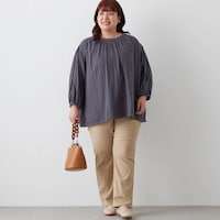 モデル身長163cm／4L・股下68cm