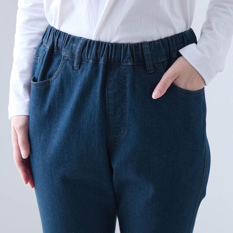 ウエスト総ゴムのプルオンタイプでラクなはき心地