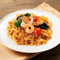海老入りボロネーゼパスタ