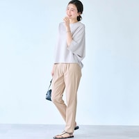 モデル身長166cm／M・股下66cm ※写真は撮影用のため股下+6cmになります。グレージュ着用