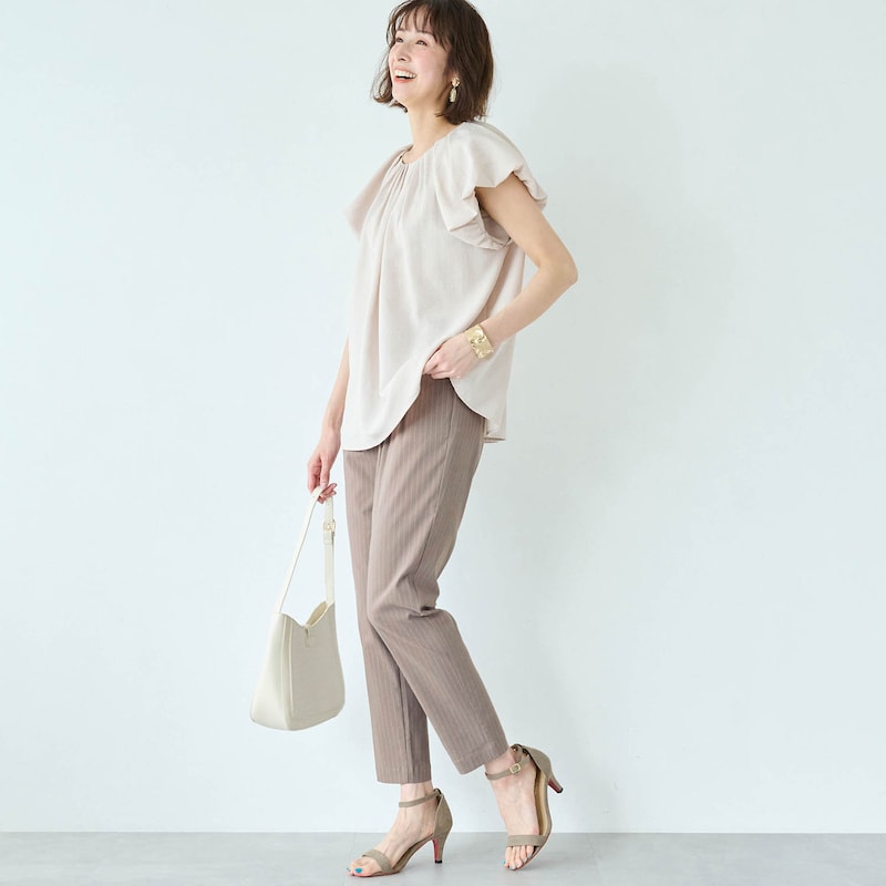 モデル身長169cm／M・股下68cm　※写真は撮影用のため、股下+6cmになります。