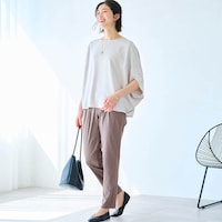 モデル身長168cm／M・股下66cm ※写真は撮影用のため股下+6cm。モカカーキストライプ着用