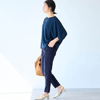 モデル身長168cm／M・股下66cm ※写真は撮影用のため股下+6cmになります。ネイビー着用