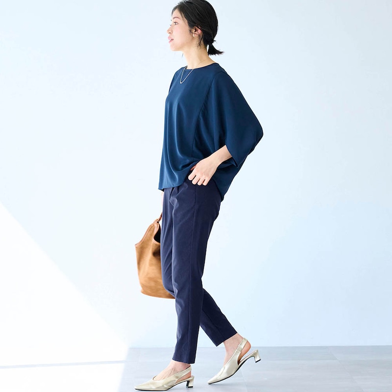 モデル身長168cm／M・股下66cm ※写真は撮影用のため股下+6cmになります。ネイビー着用