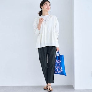 モデル身長168.5cm／M・股下66cm ※写真は撮影用のため股下+6cmになります。ブラック着用