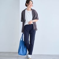 モデル身長168cm／M・股下66cm ※写真は撮影用のため股下+6cmになります。ネイビー着用