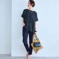 モデル身長168cm／M・股下66cm ※写真は撮影用のため股下+6cmになります。ネイビー着用
