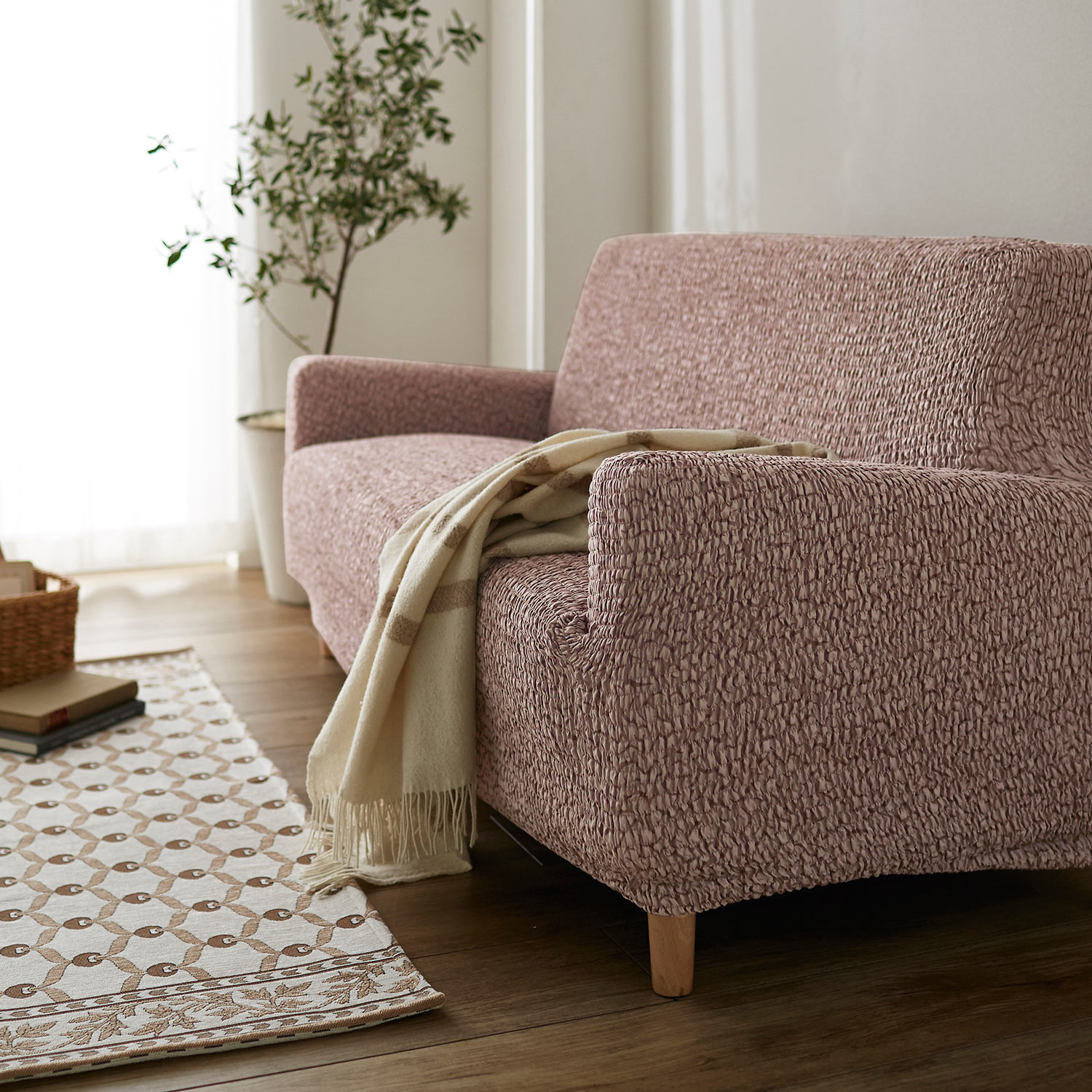 【ベルメゾン】横に伸びるイタリア製伸びるソファーカバー 【ベルメゾン】横に伸びるイタリア製伸びるソファーカバー