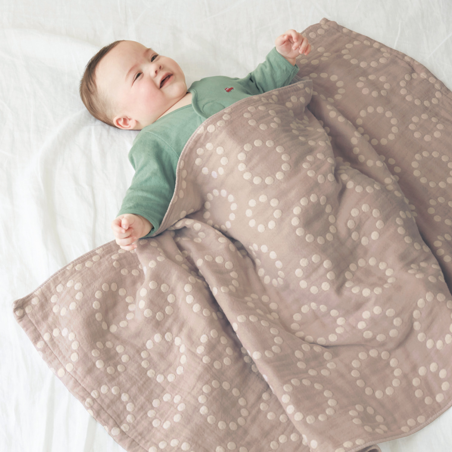 やわらかい無撚糸を使用したマルチケットにもなる6重ガーゼバスタオル ベビー布団 通販のベルメゾンネット やわらかい無撚糸を使用したマルチケットにもなる6重ガーゼバスタオル ベビー布団 通販のベルメゾンネット