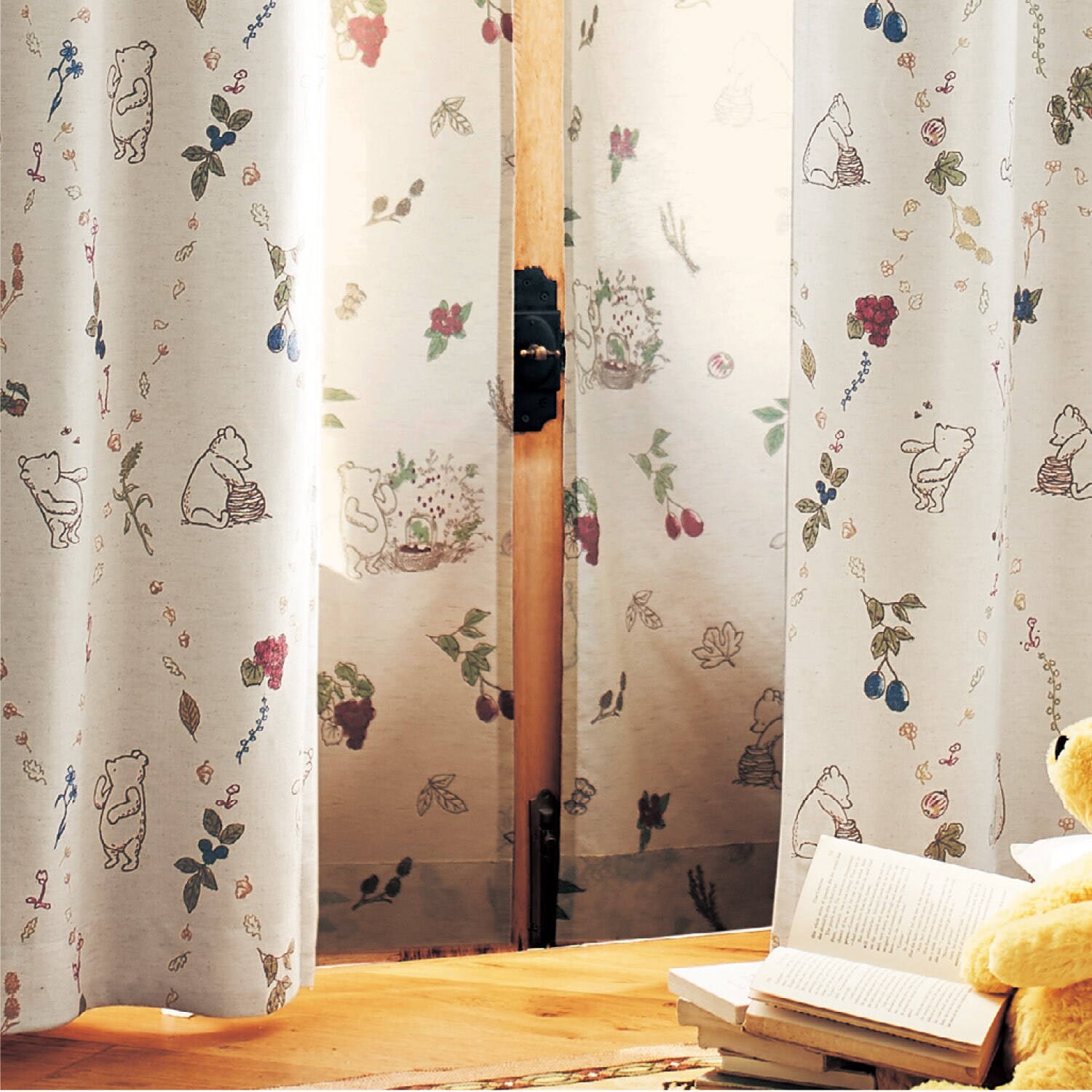 送料無料 カーテン 遮熱 遮光 綿麻混素材の裏地付き ディズニー ベルメゾン クラシック ２枚ポイント5倍 約１００ ２００ プー 他の Oceanrepublicbrewing Com