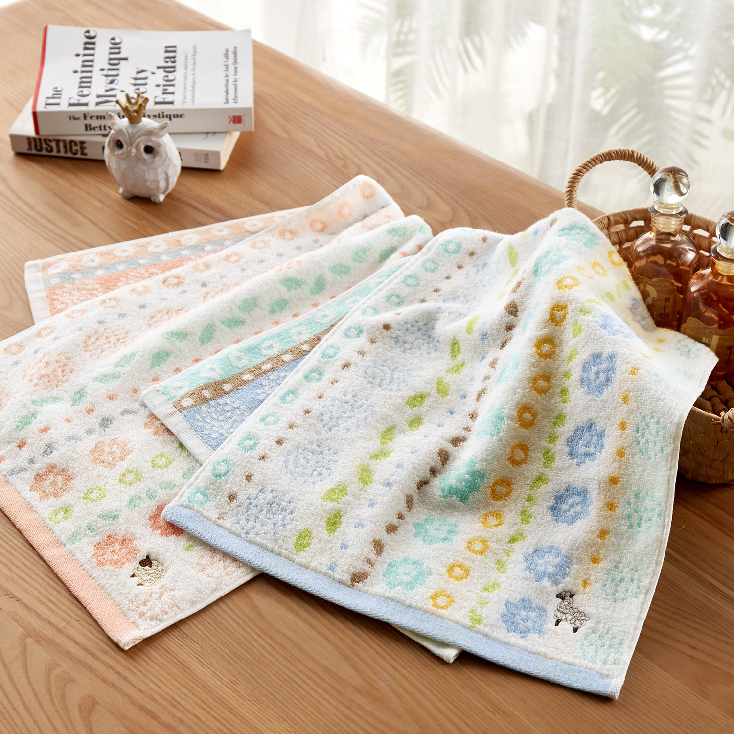 ふわふわ無撚糸の花柄タオル フェイスタオル2枚セット バスタオル1枚 通販のベルメゾンネット ふわふわ無撚糸の花柄タオル フェイスタオル2枚セット バスタオル1枚 通販のベルメゾンネット