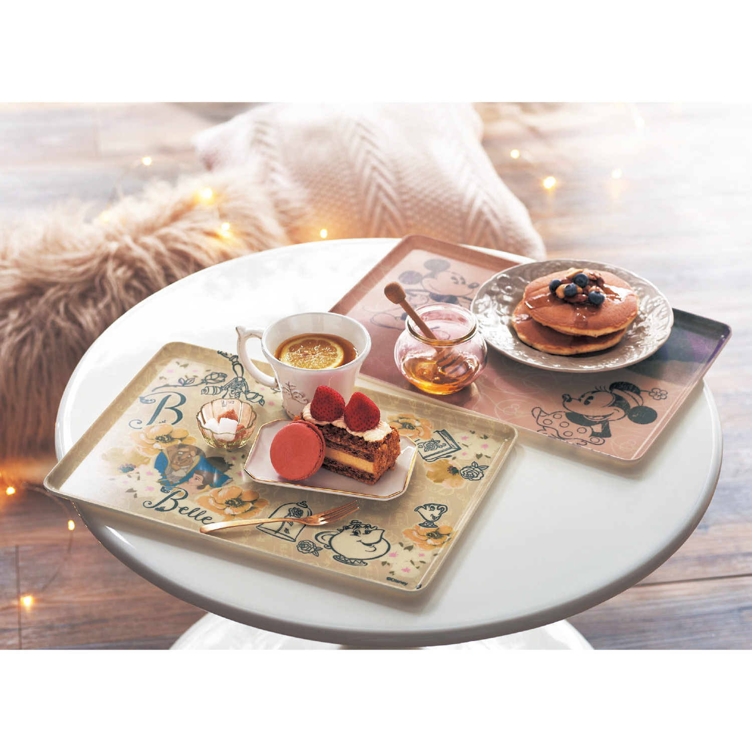 【ディズニー/Disney】スリップ防止加工のトレイ(選べるキャラクター)