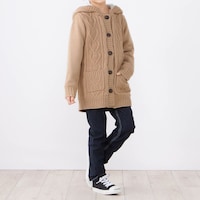 ベージュ／モデル身長120cm・120サイズ着用