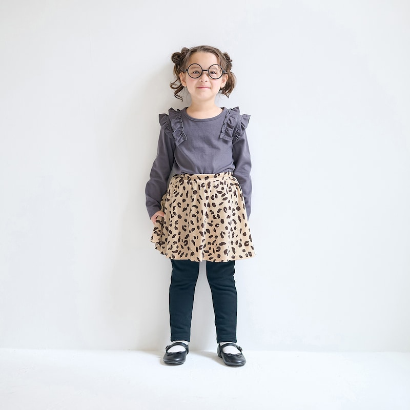 チャコール／モデル身長104.5cm・110サイズ着用