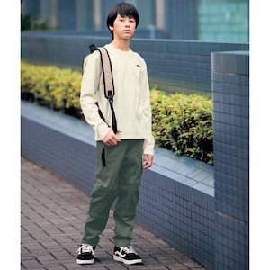 カーキ／モデル身長154cm・サイズ160
