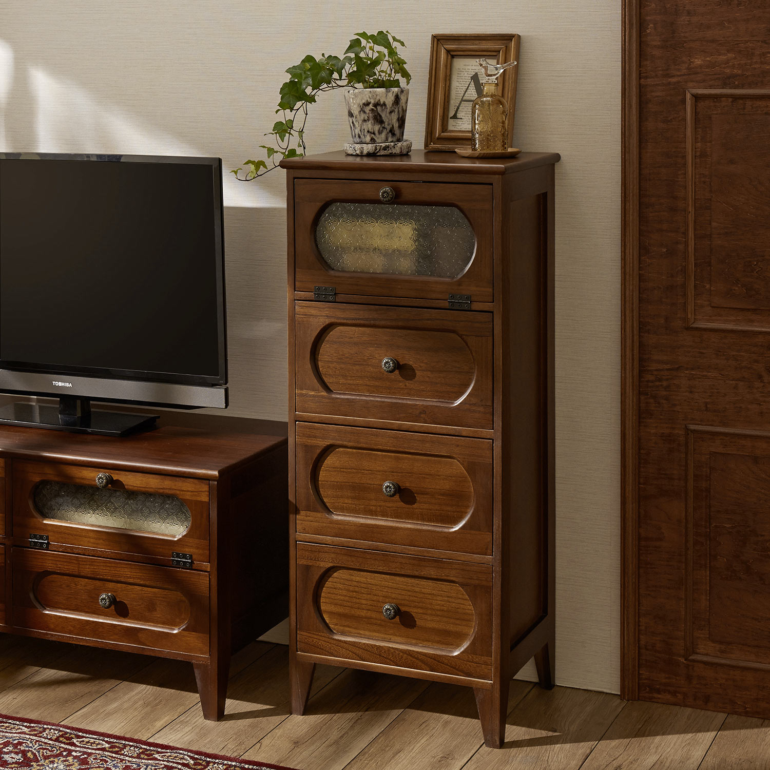 【ベルメゾン】古家具風デザインガラスのサイドチェスト