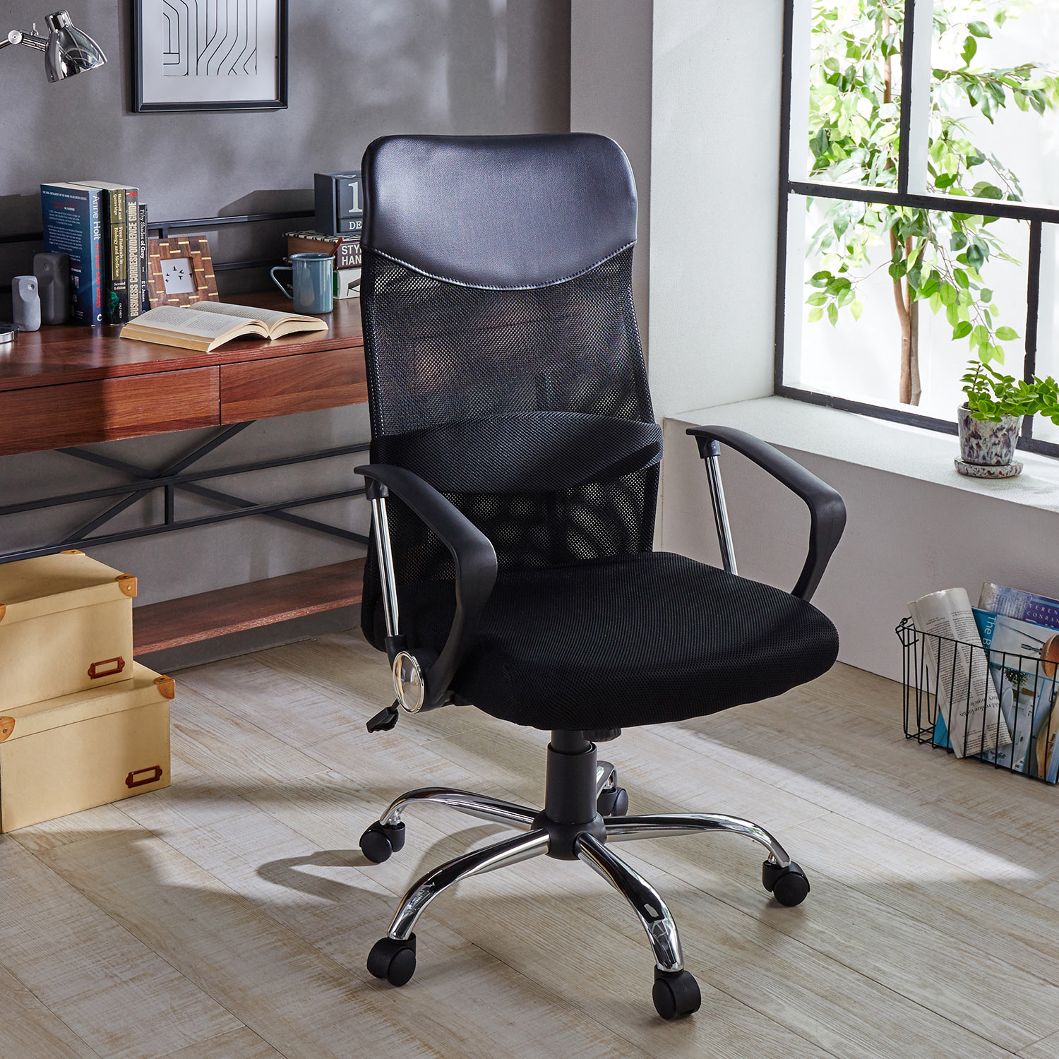 【ベルメゾン】メッシュ素材のハイバックロッキングデスクチェア