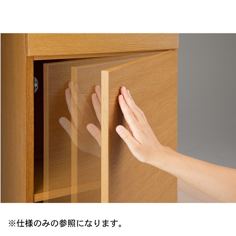 洗練のプッシュラッチ扉