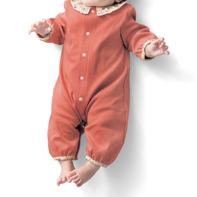 ピンクブラウン／モデル身長60cm・50～60サイズ着用・体重6kg