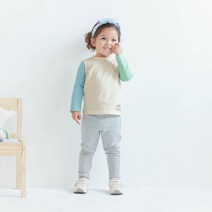 サックス系マルチカラー／モデル身長90cm・90サイズ着用・体重14kg